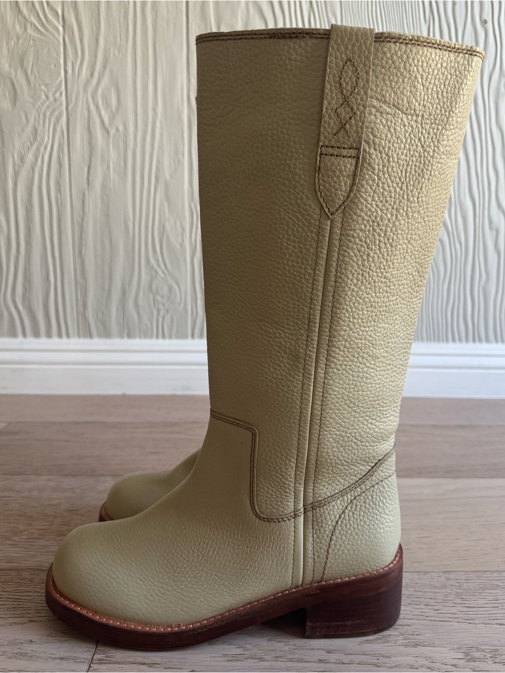 NEW FREE PEOPLE Blaze Pull On Boot in Parchment Leather Sz: 8.5